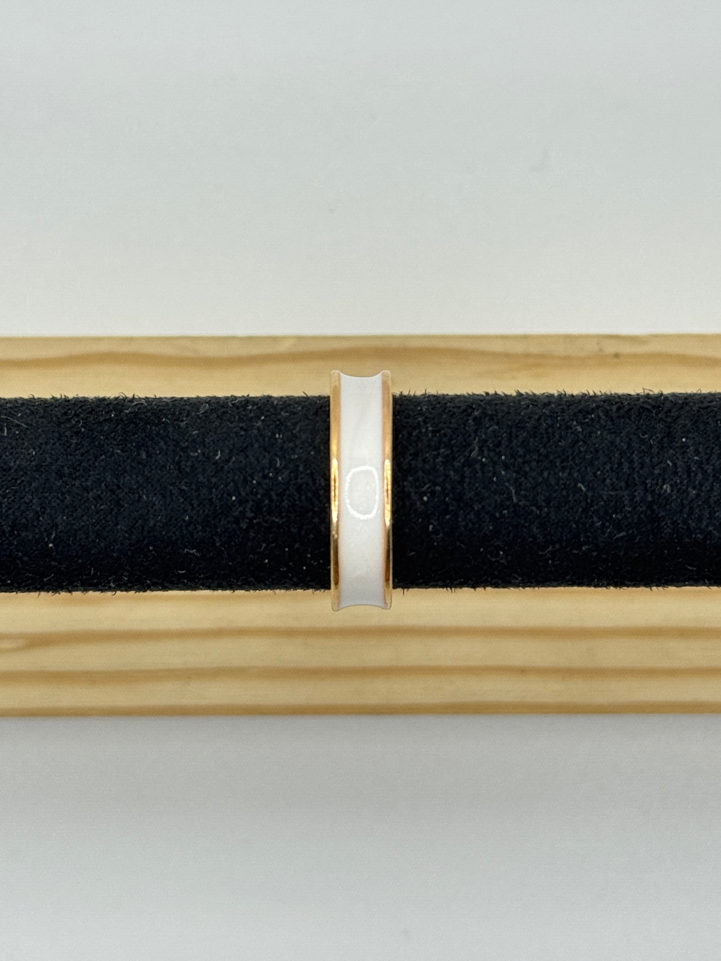 Lustro Anti-Tarnish Ring