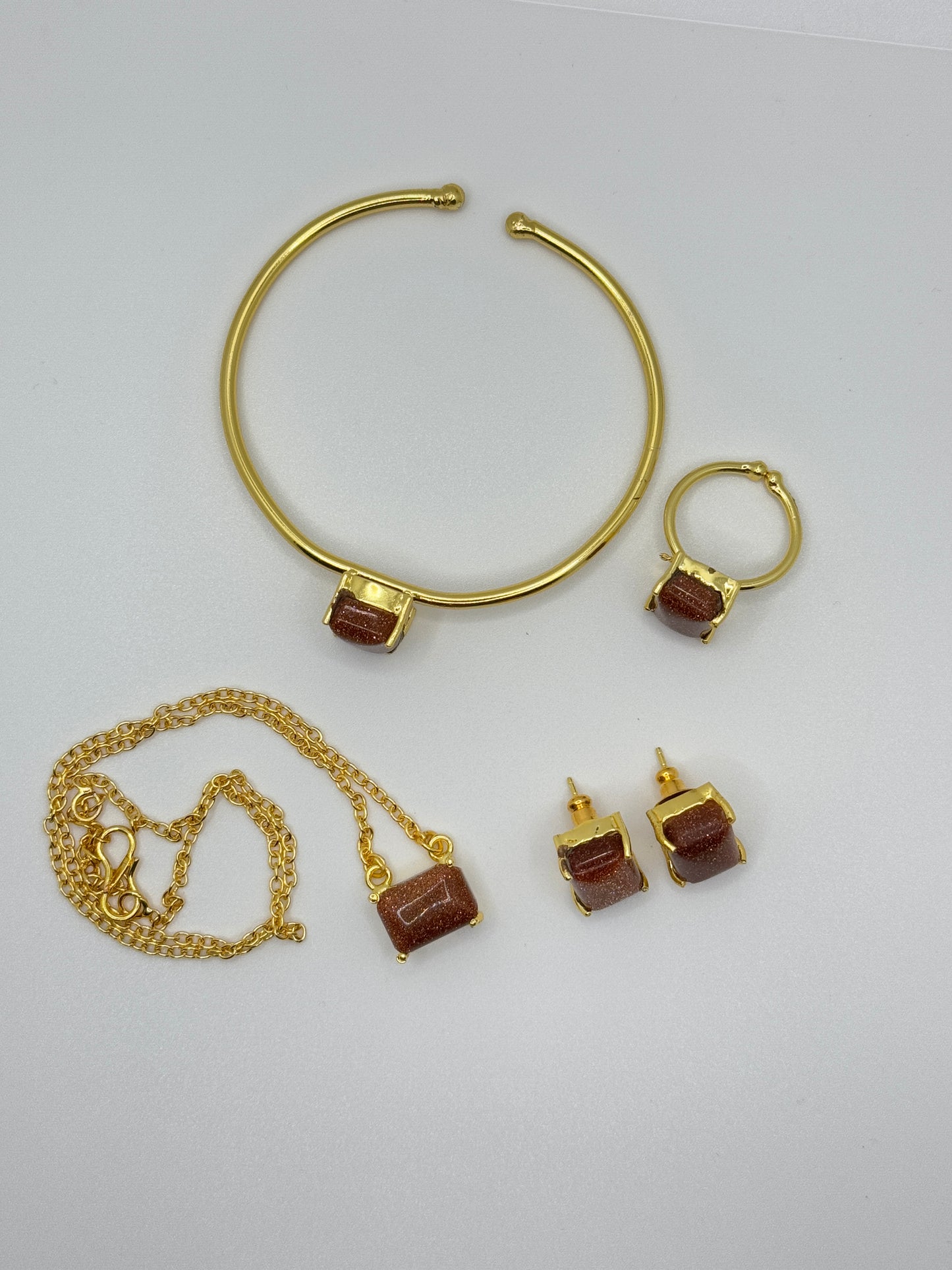 Gold Jewelry Set with Brown Goldstone Cubes