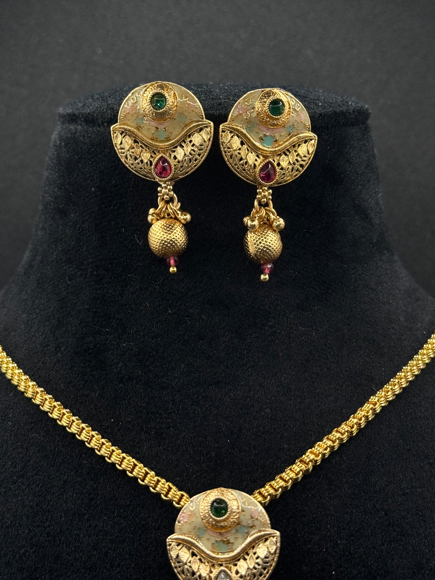 Elegant 22kt Gold Fancy Pendant Necklace Set with Matching Earrings without chain