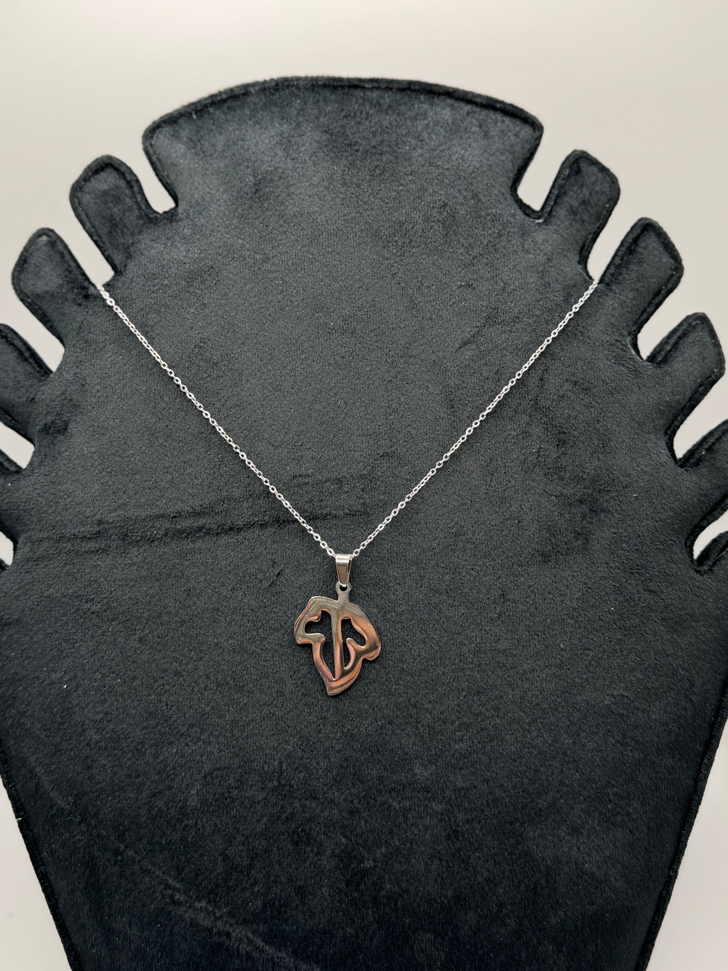 Silver Filigree leaf Pendant Necklace for men and women both