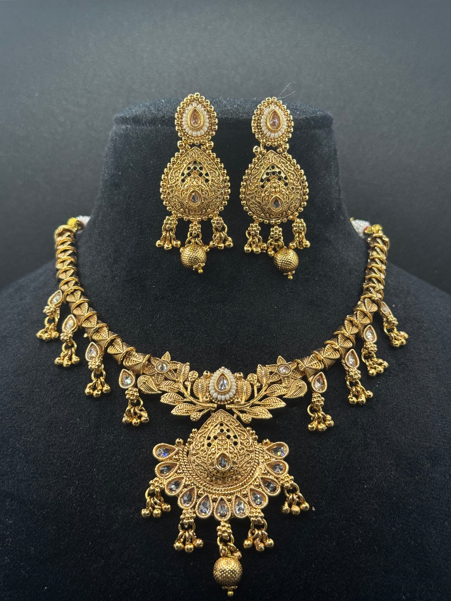 Antique Gold Plated Temple Jewellery Necklace Set