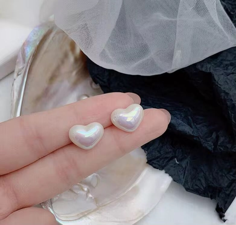 Heart shape pearl earrings