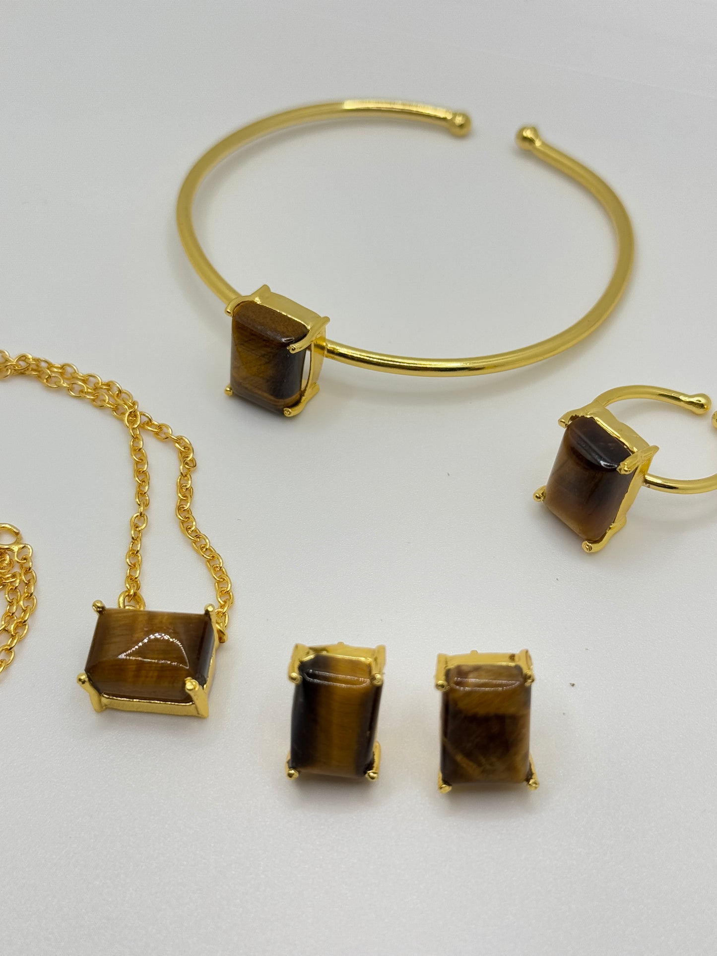 Gold Jewelry Set with Tiger's Eye Cubes