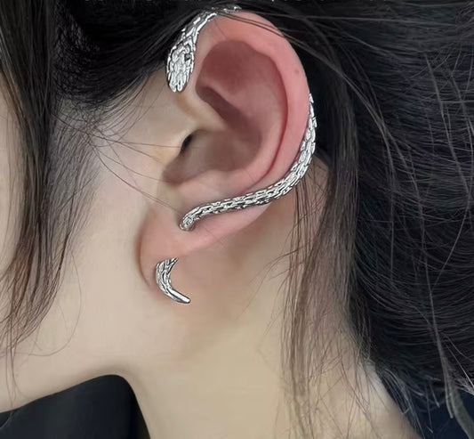 Snake earrings in silver