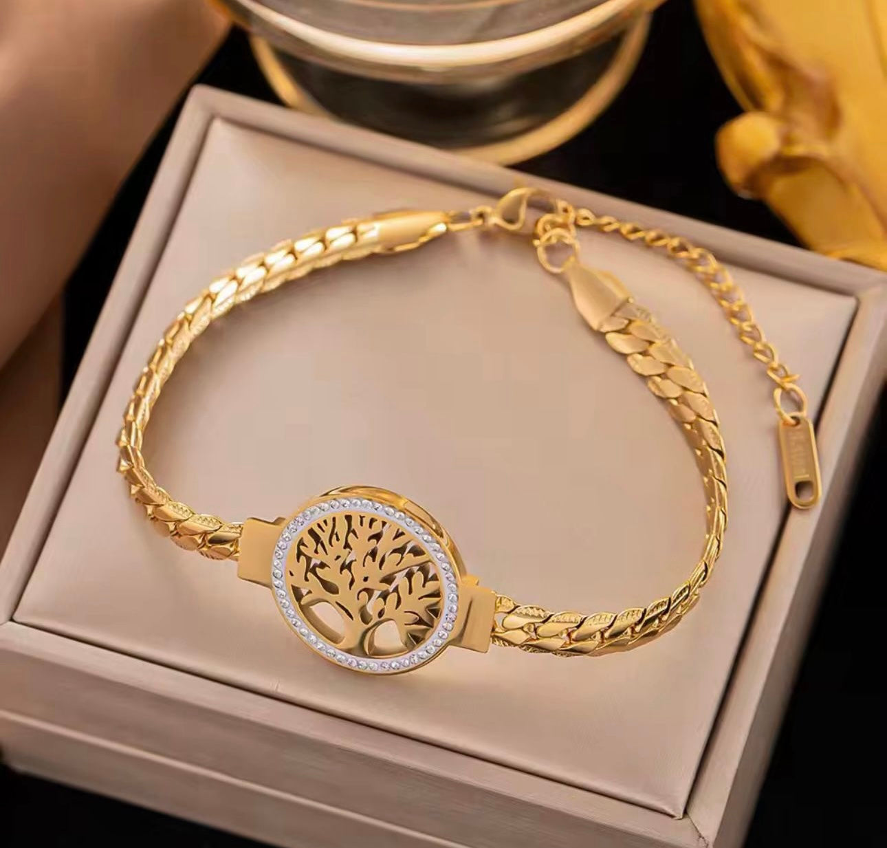 Stylish Gold Bracelets: Tree of Life & Chain Designs for men women both