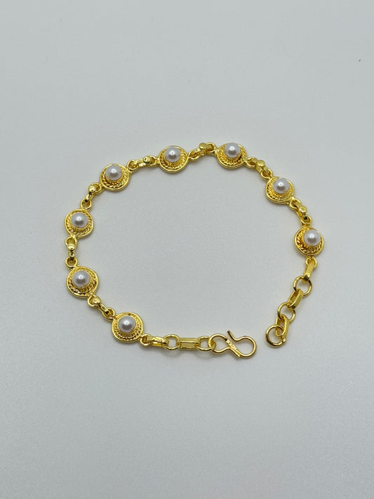 Gold Link Bracelet with Pearl Accents
