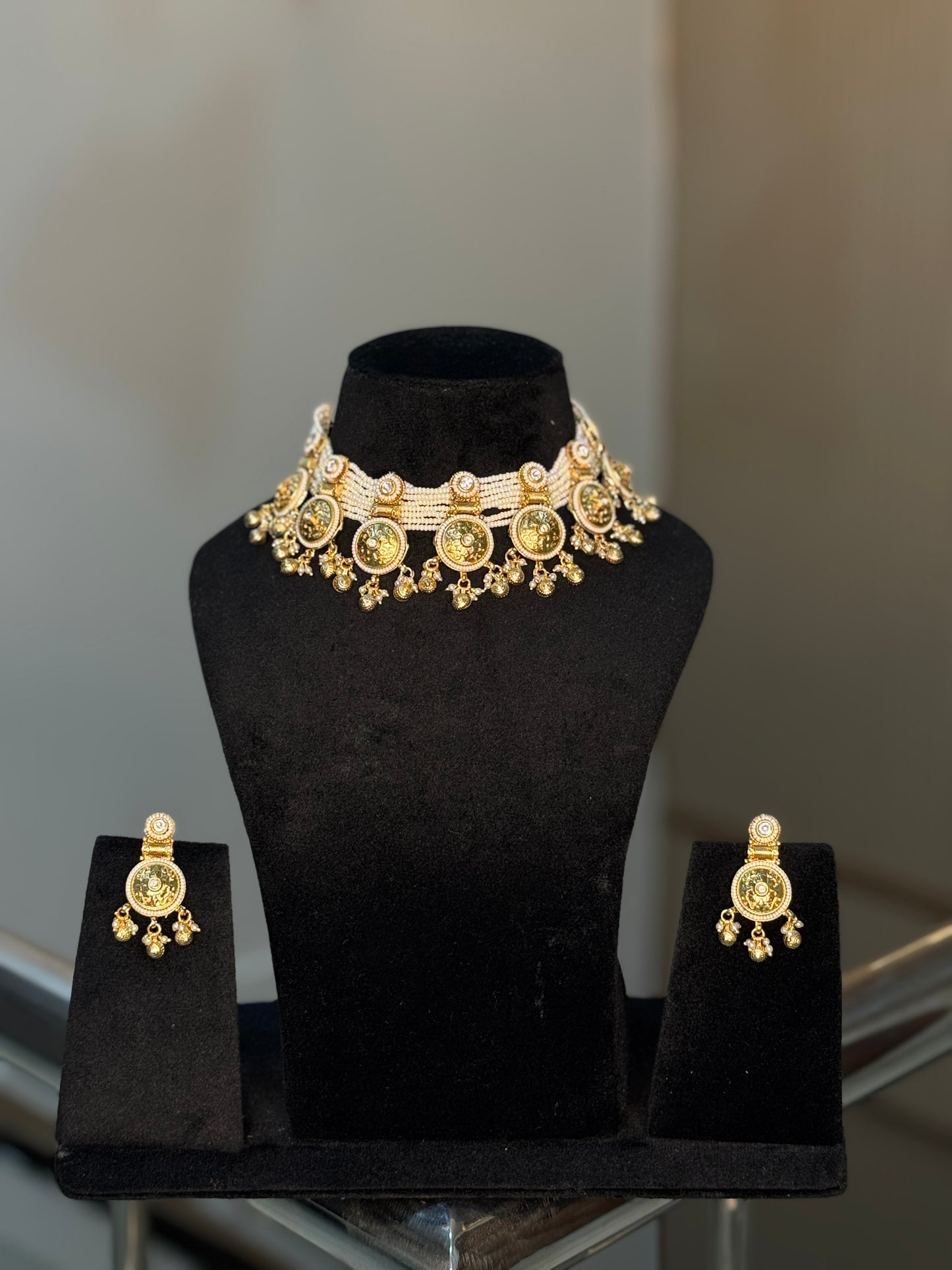 Regal Pearl Choker Necklace Set with Gold Medallions