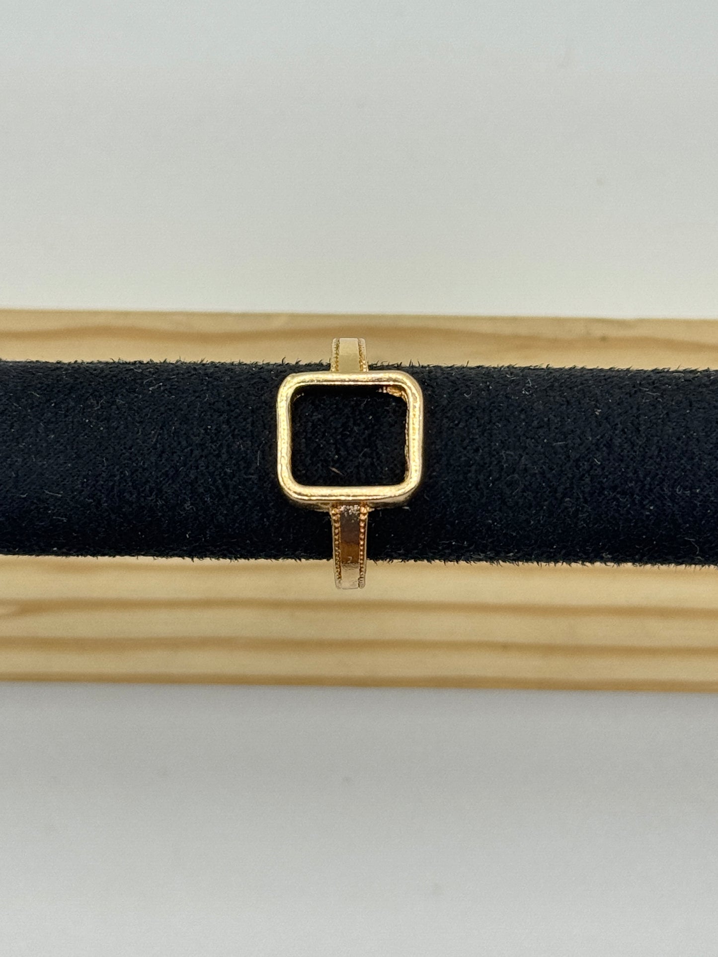Lustro Anti-Tarnish Ring
