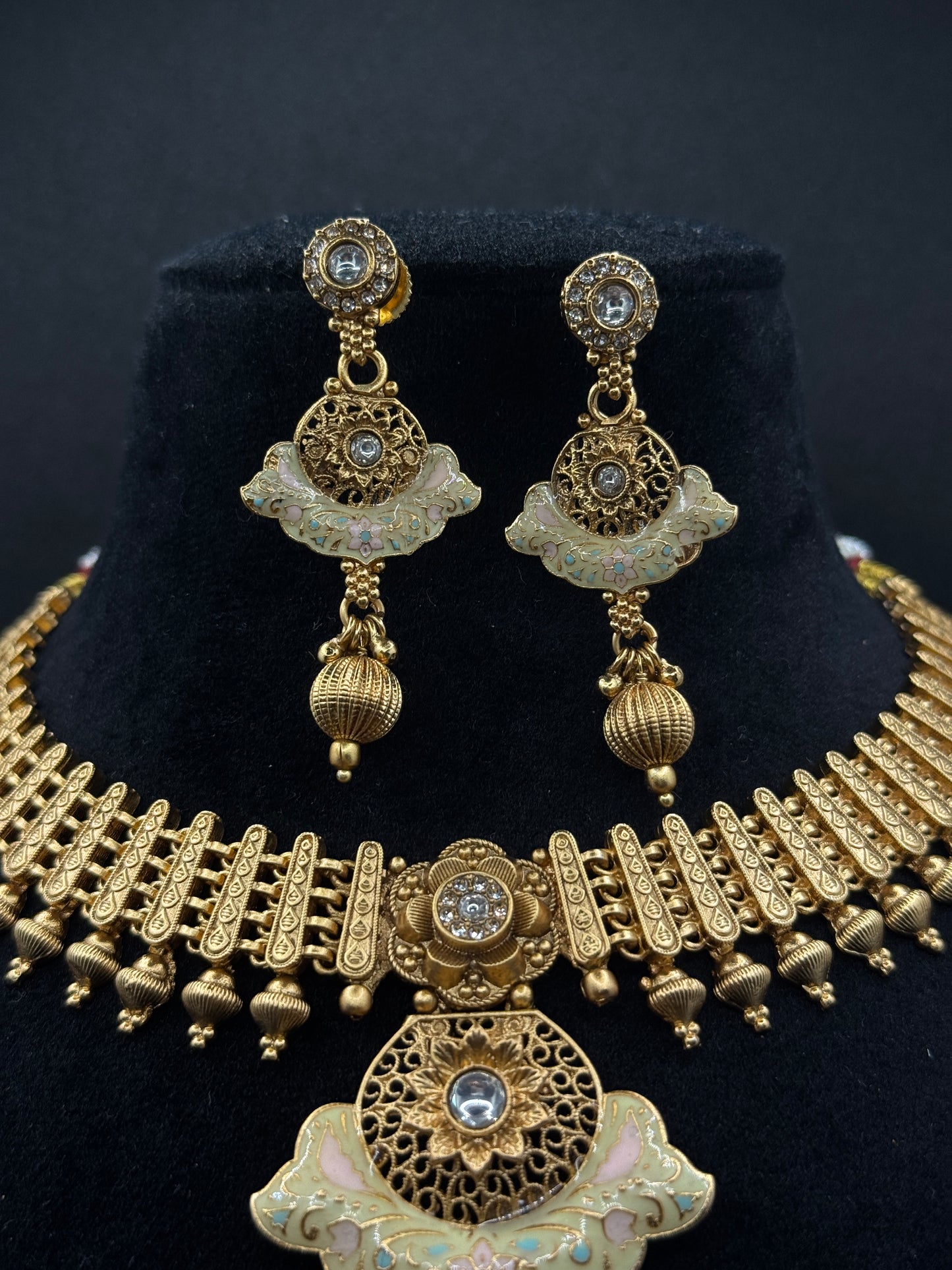 Elegant Gold Plated Choker Necklace Set with Pearl Drops