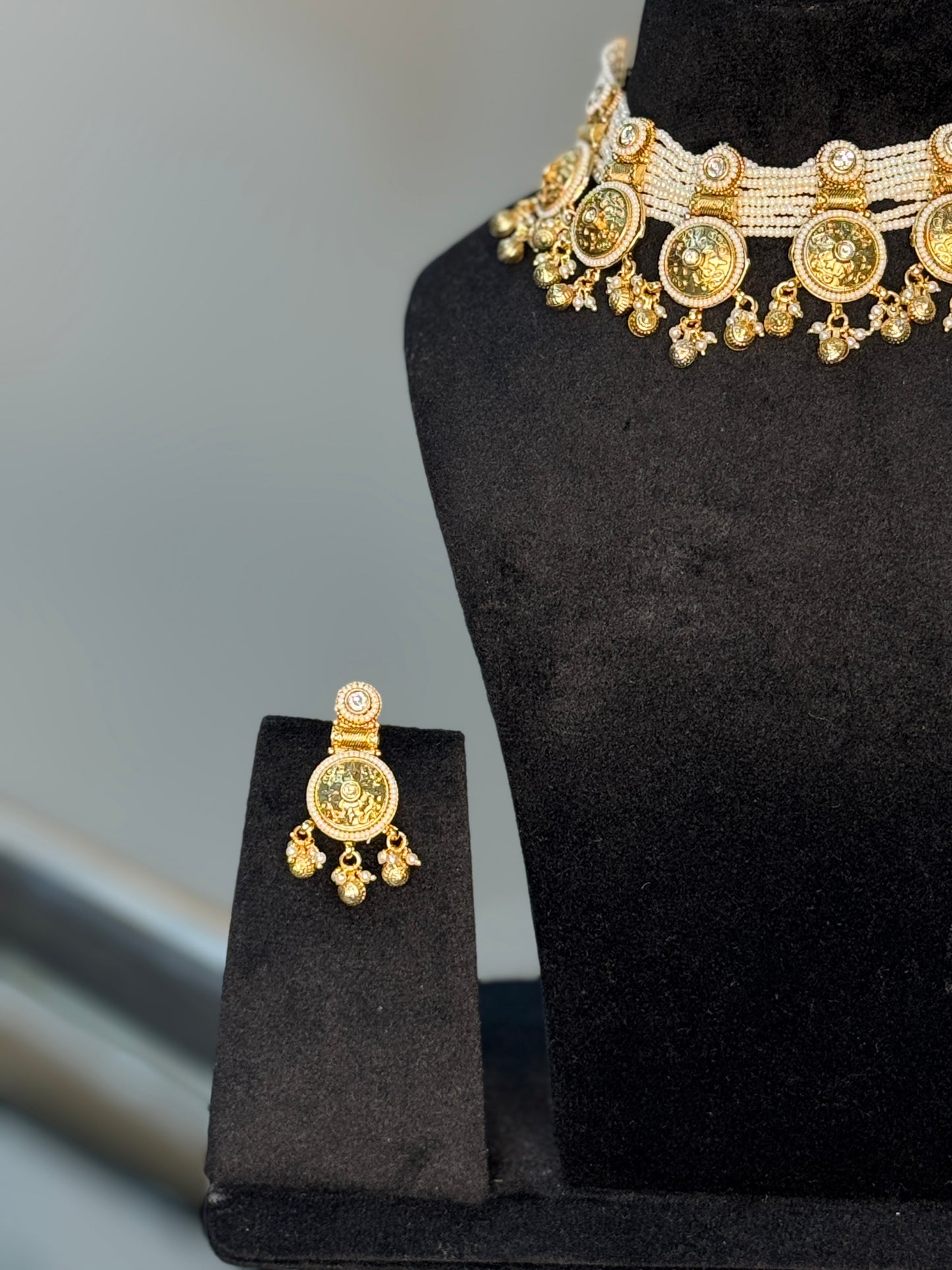 Regal Pearl Choker Necklace Set with Gold Medallions