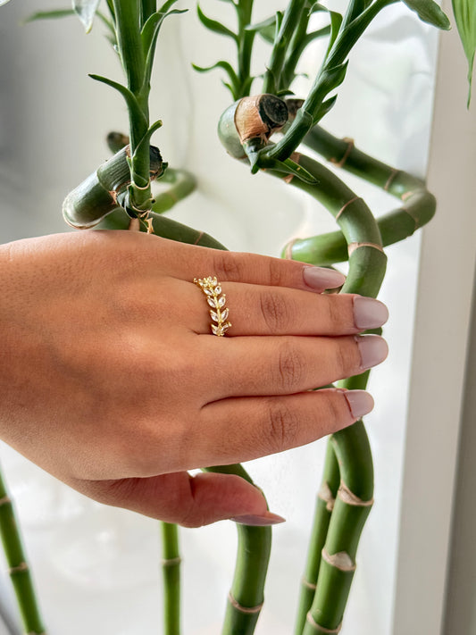 Korean anti tarnish ring with leaf pattern