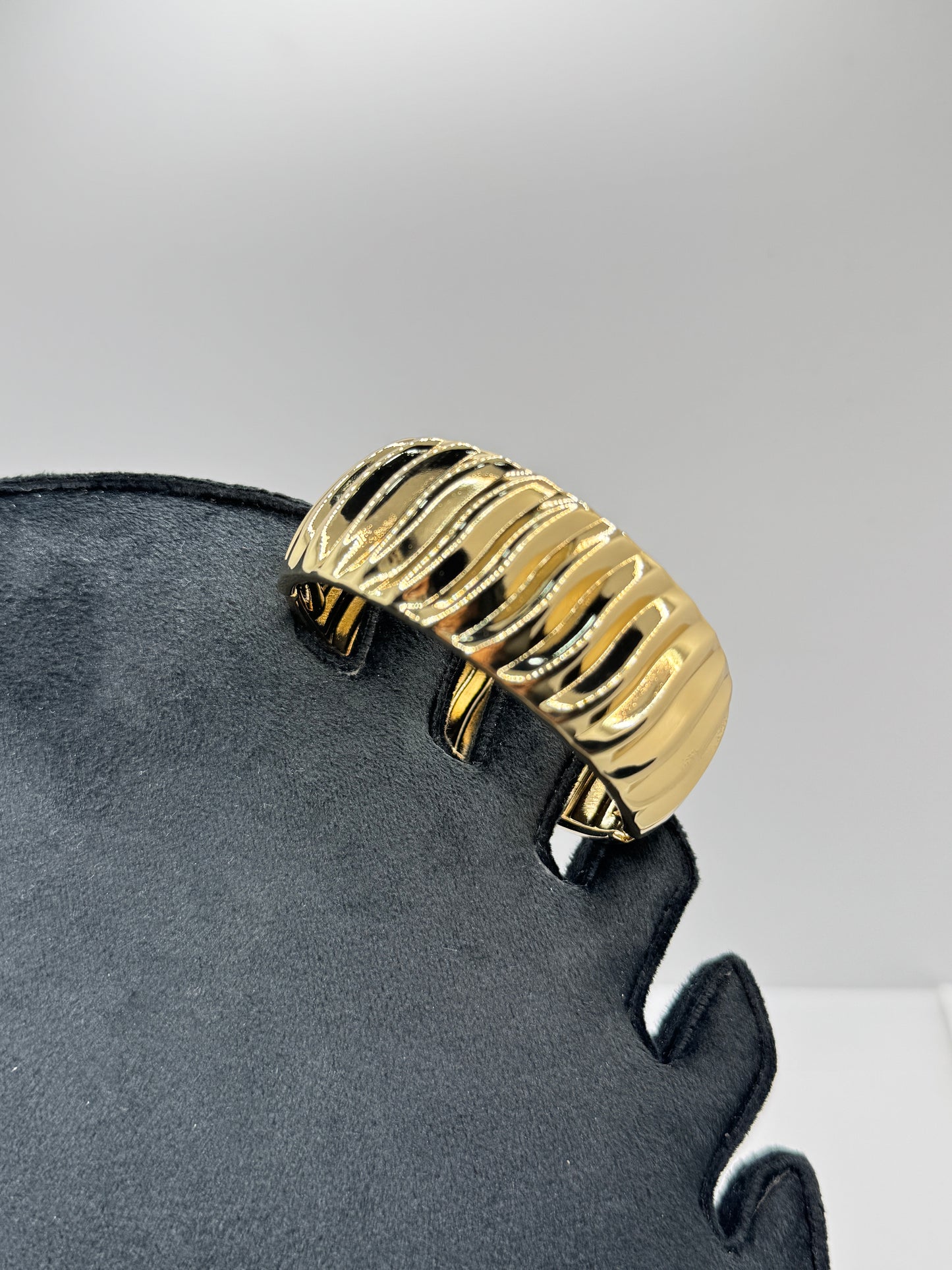 Gold Fluted Design Bangle Bracelet