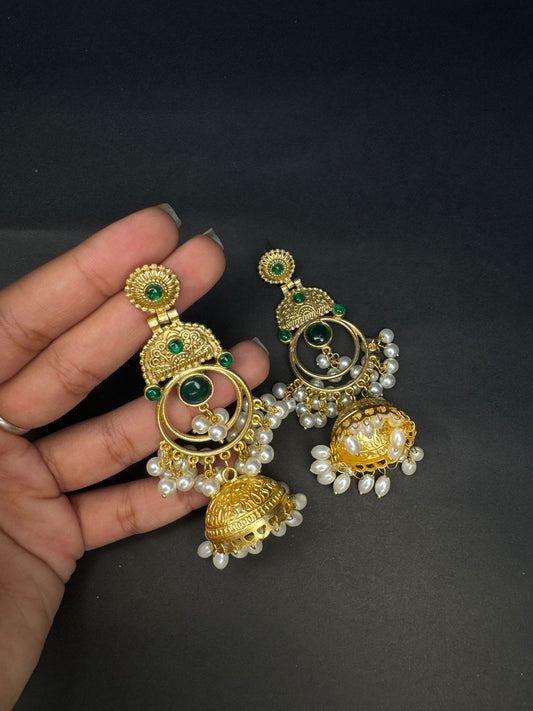 Gold tone chand baali with stones