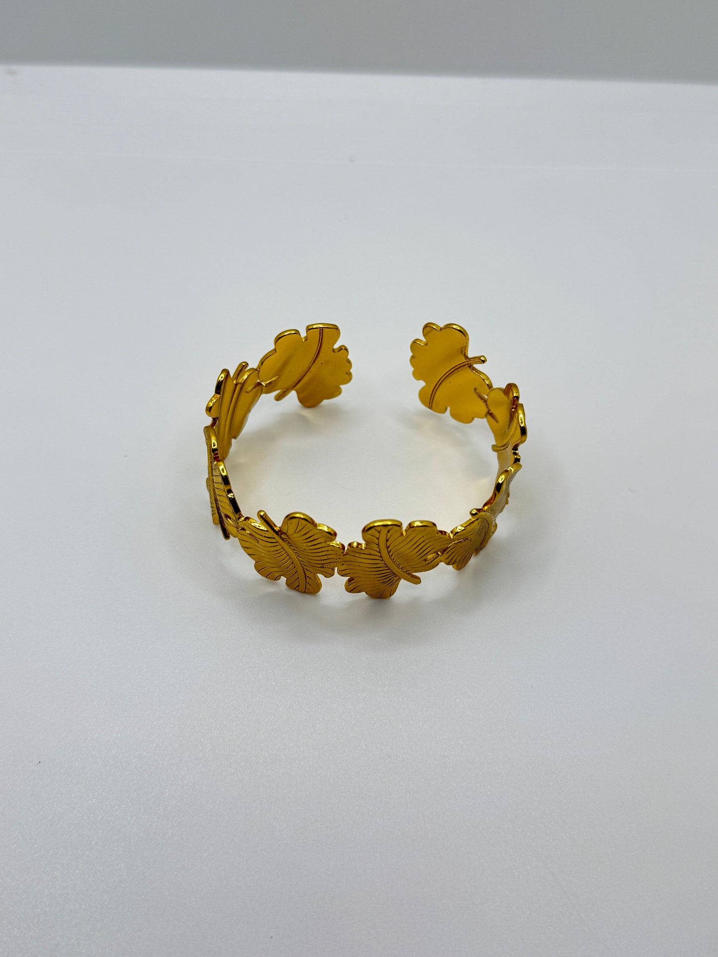 Gold Leaf Motif Link Bracelet