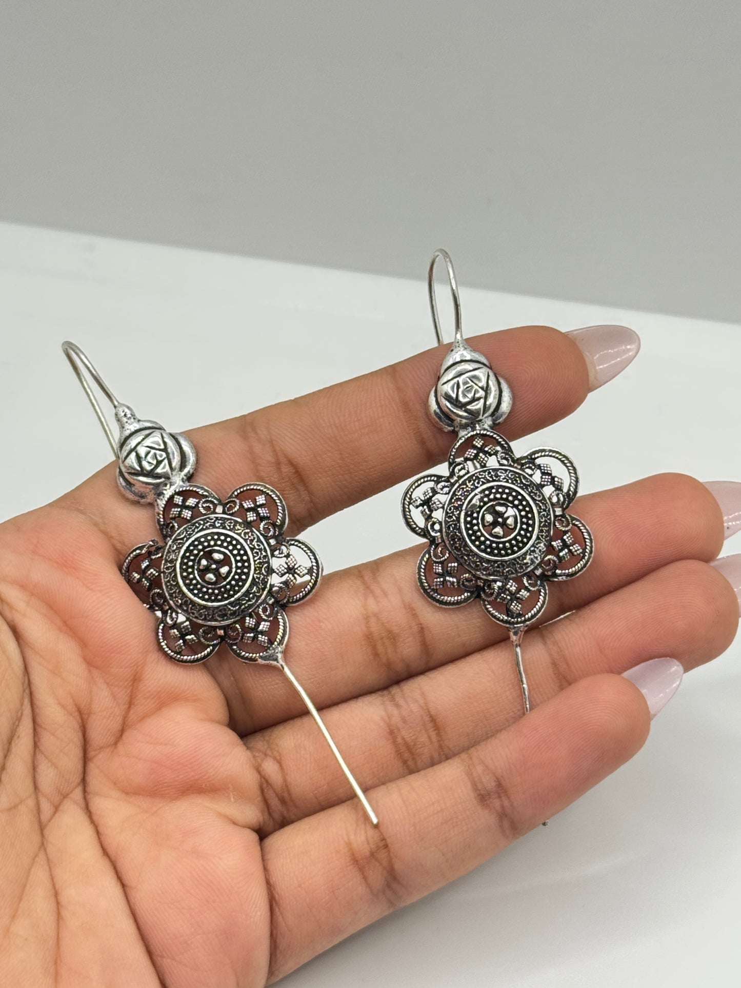 Ear cuff