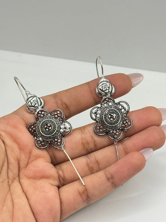Ear cuff