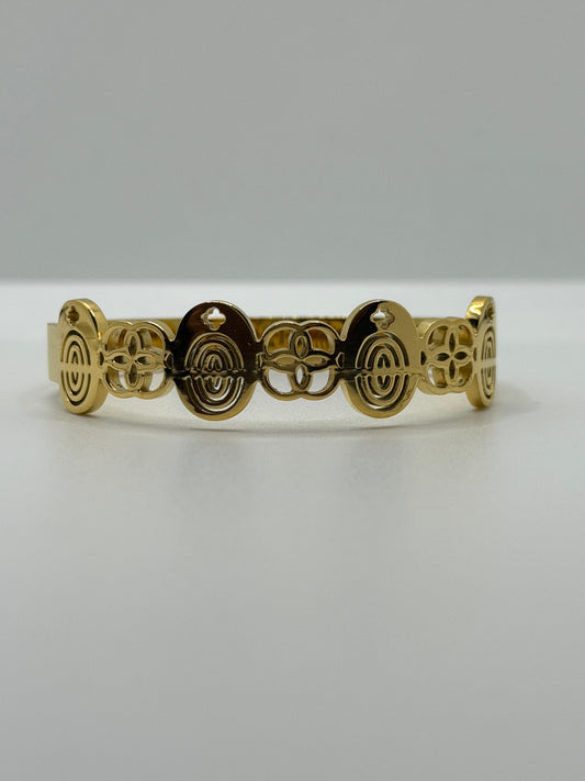 Gold Cutout Pattern Bangle