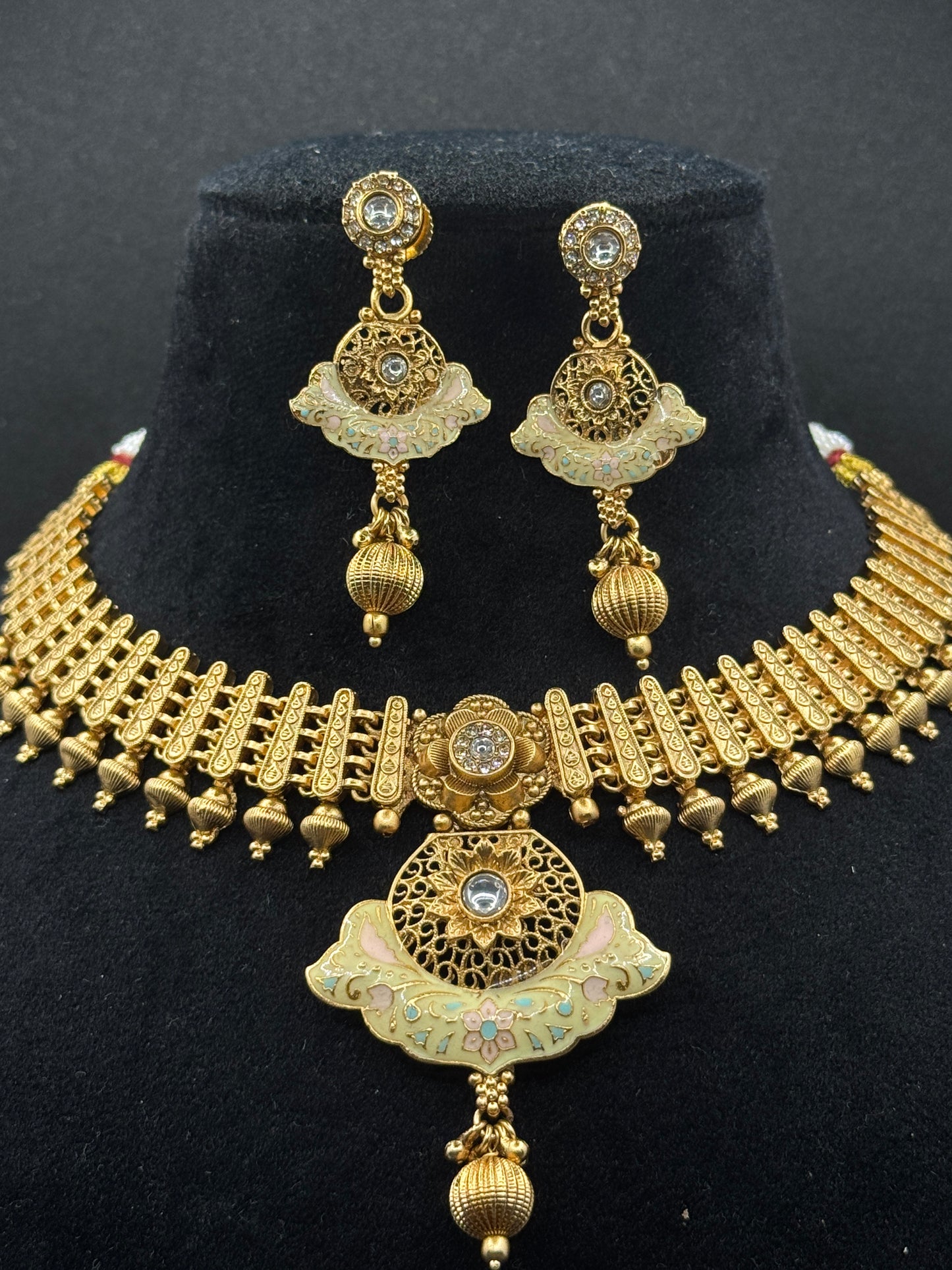 Elegant Gold Plated Choker Necklace Set with Pearl Drops