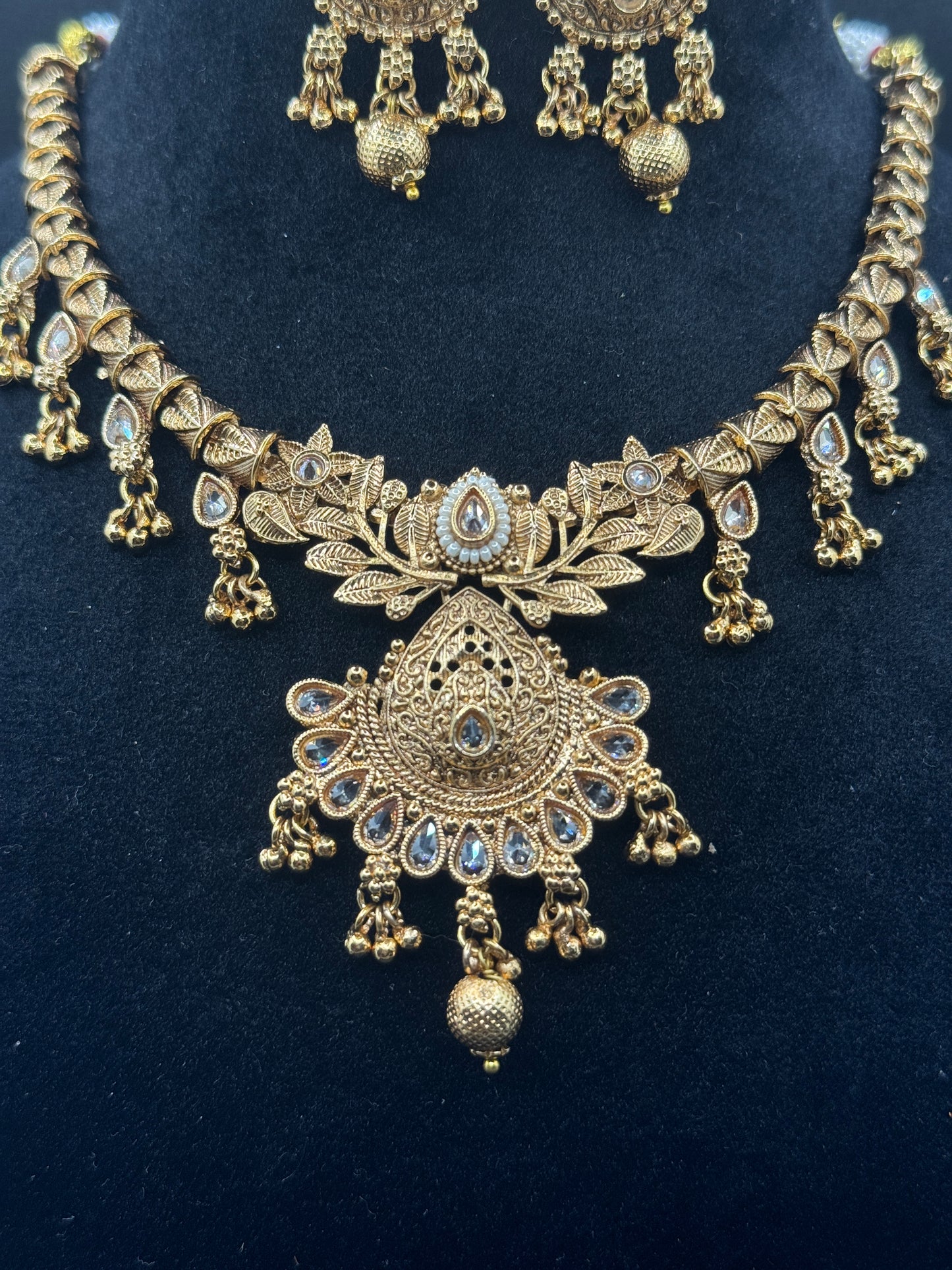 Antique Gold Plated Temple Jewellery Necklace Set