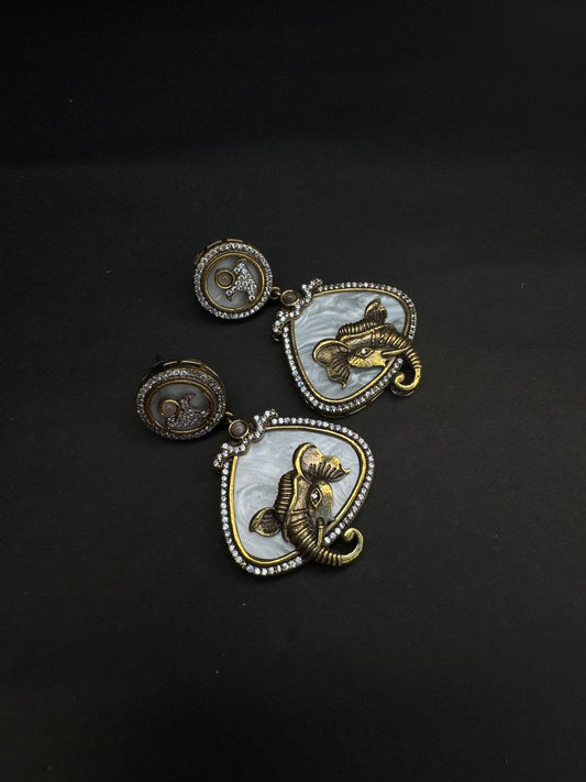 Aesthetic earrings with elephant accent
