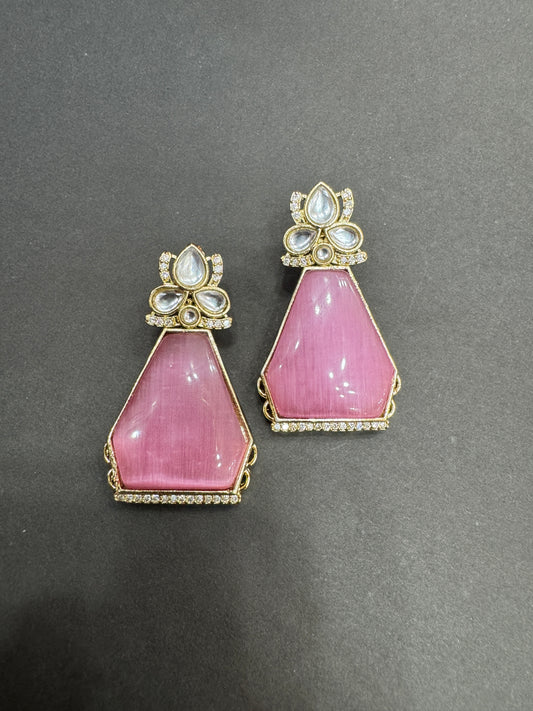 Earrings with colour moisanite stone
