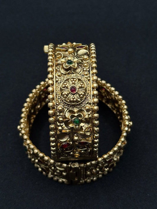 Antique Design Gold Bangles with Intricate Carvings and Gemstones
2*6