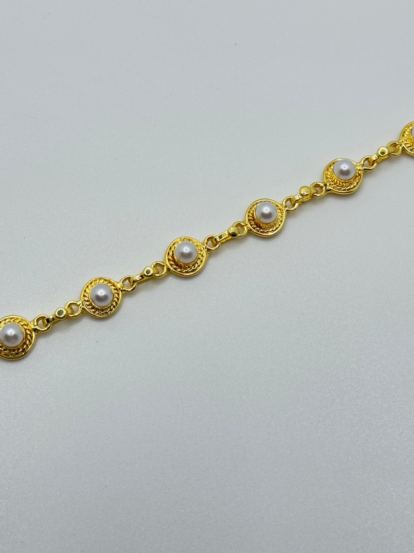 Gold Link Bracelet with Pearl Accents
