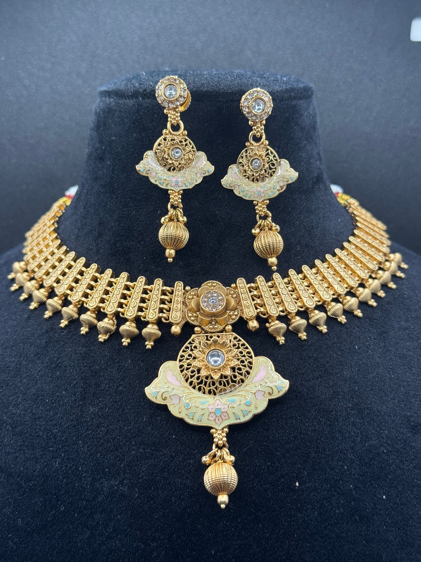 Elegant Gold Plated Choker Necklace Set with Pearl Drops