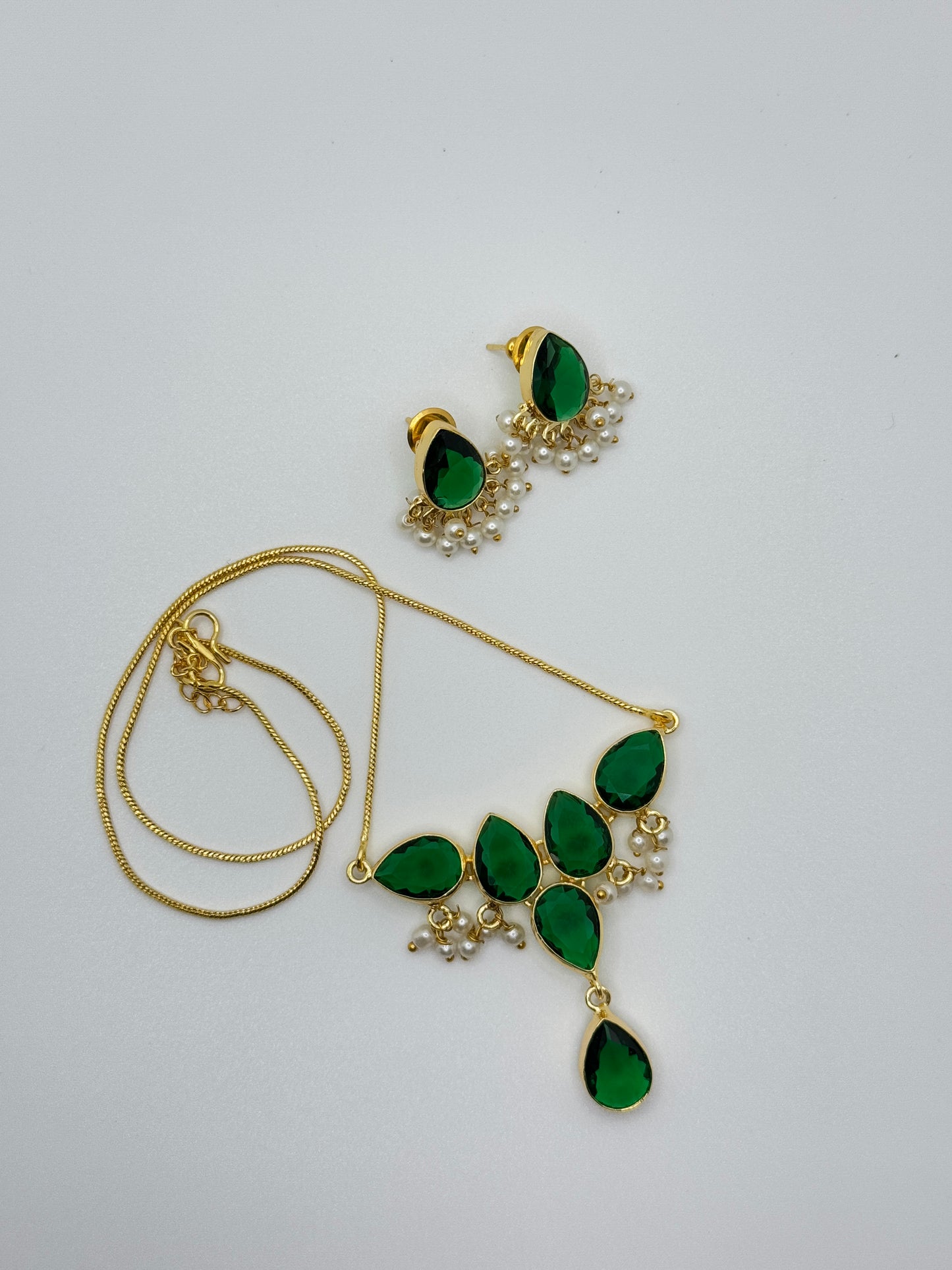 Emerald Green Stone Teardrop Necklace and Earring Set