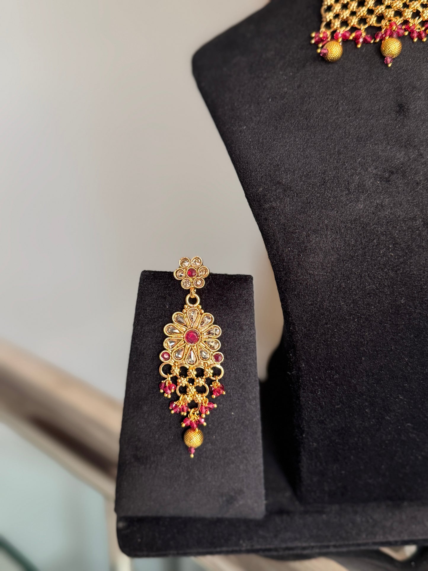 Intricate Gold & Ruby Guluband Choker Set