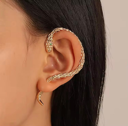 Snake earrings in gold
