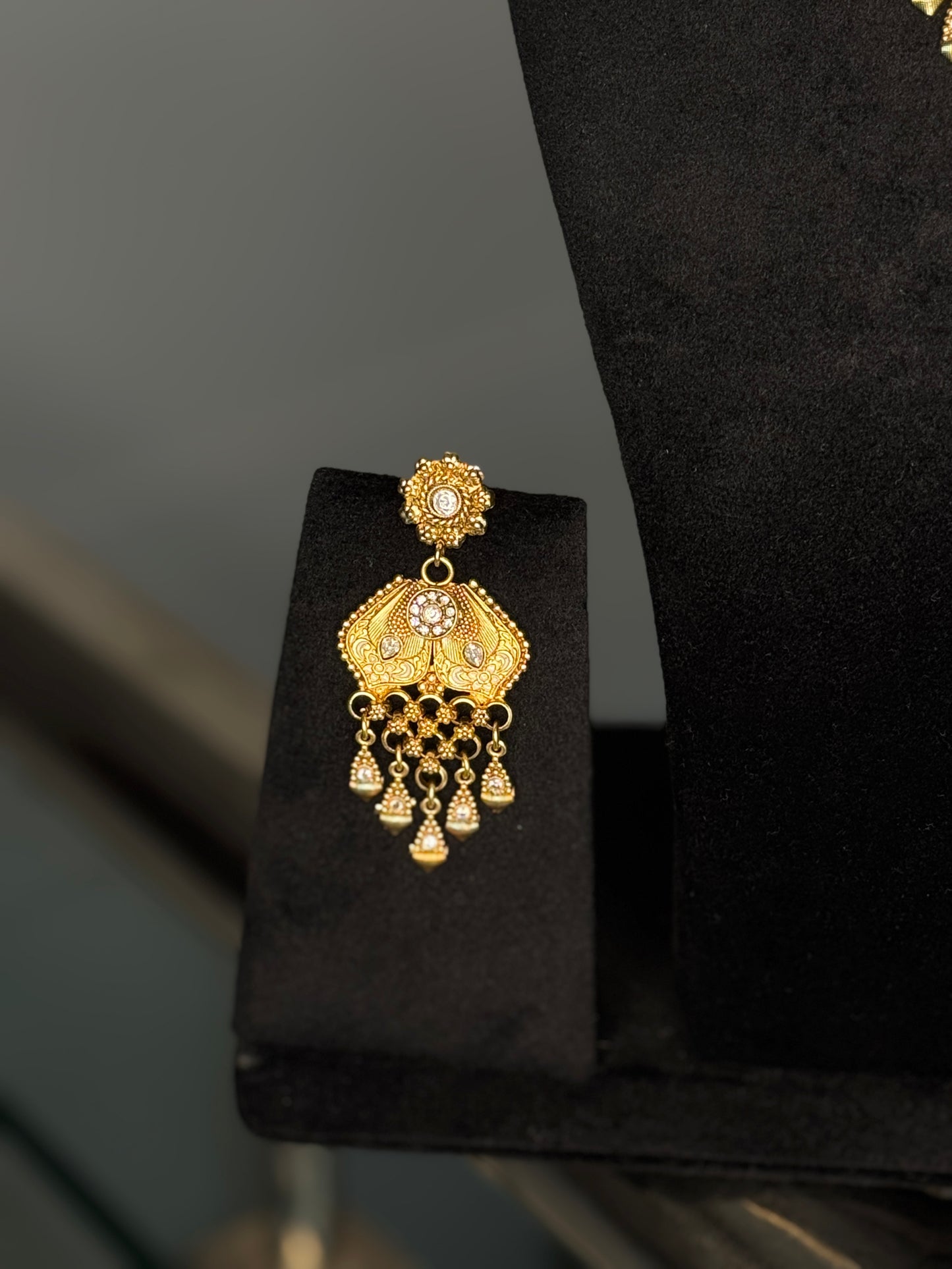Grand Gold Filigree Choker Set