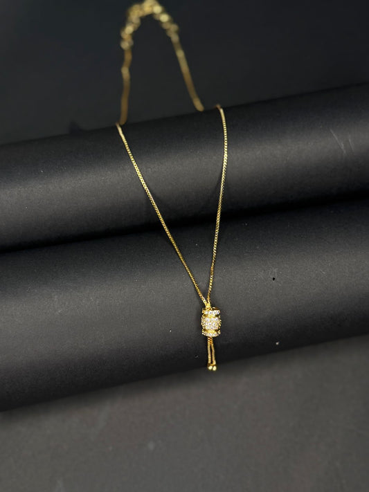 Necklace with cylindrical zirconias pendant