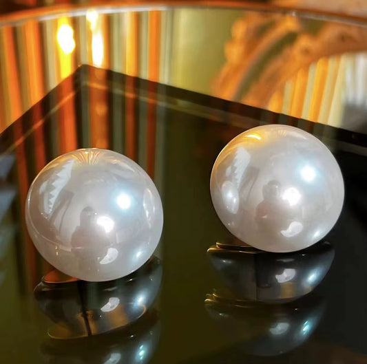 Oversized pearl earrings